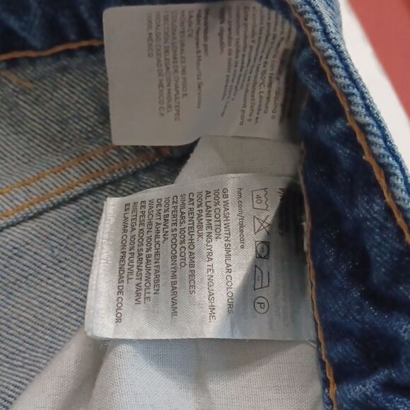 H&M Distressed Blue Jeans - Picture 9 of 11